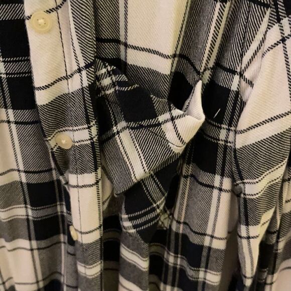 Gap Button Down Flannel XS black and white - Picture 3 of 3